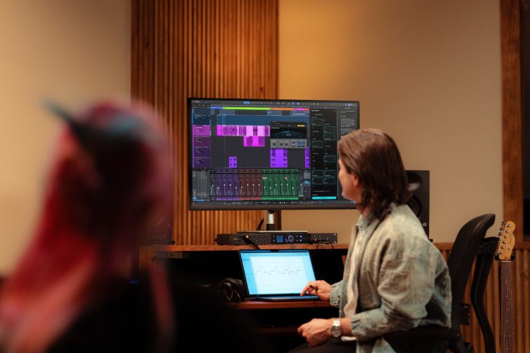 Guitar Giant Fender Levels Up Its DAW With AI Studio Assistant And Moises Integration In Pro 8.1