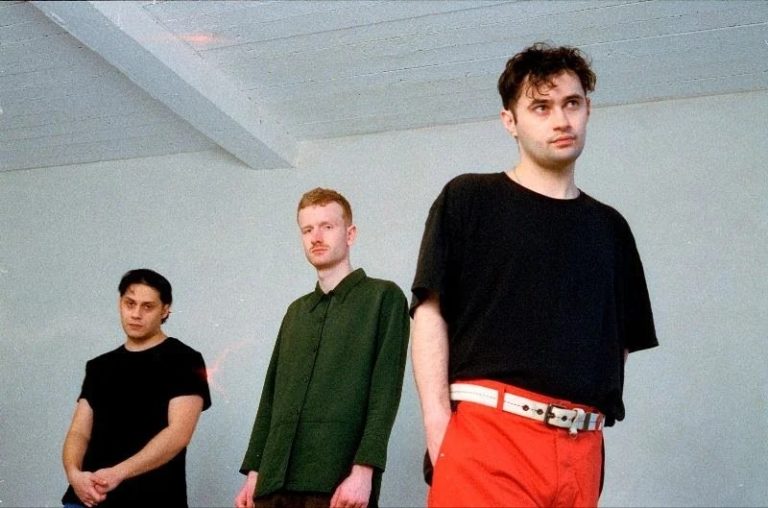 Acclaimed London Trio Ebbb Share Euphoric New Single “Home Ground” Via Ninja Tune