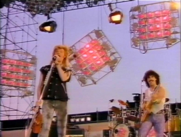 Video: Daryl Hall & John Oates Light Up New York With Their Complete 1985 Liberty Concert